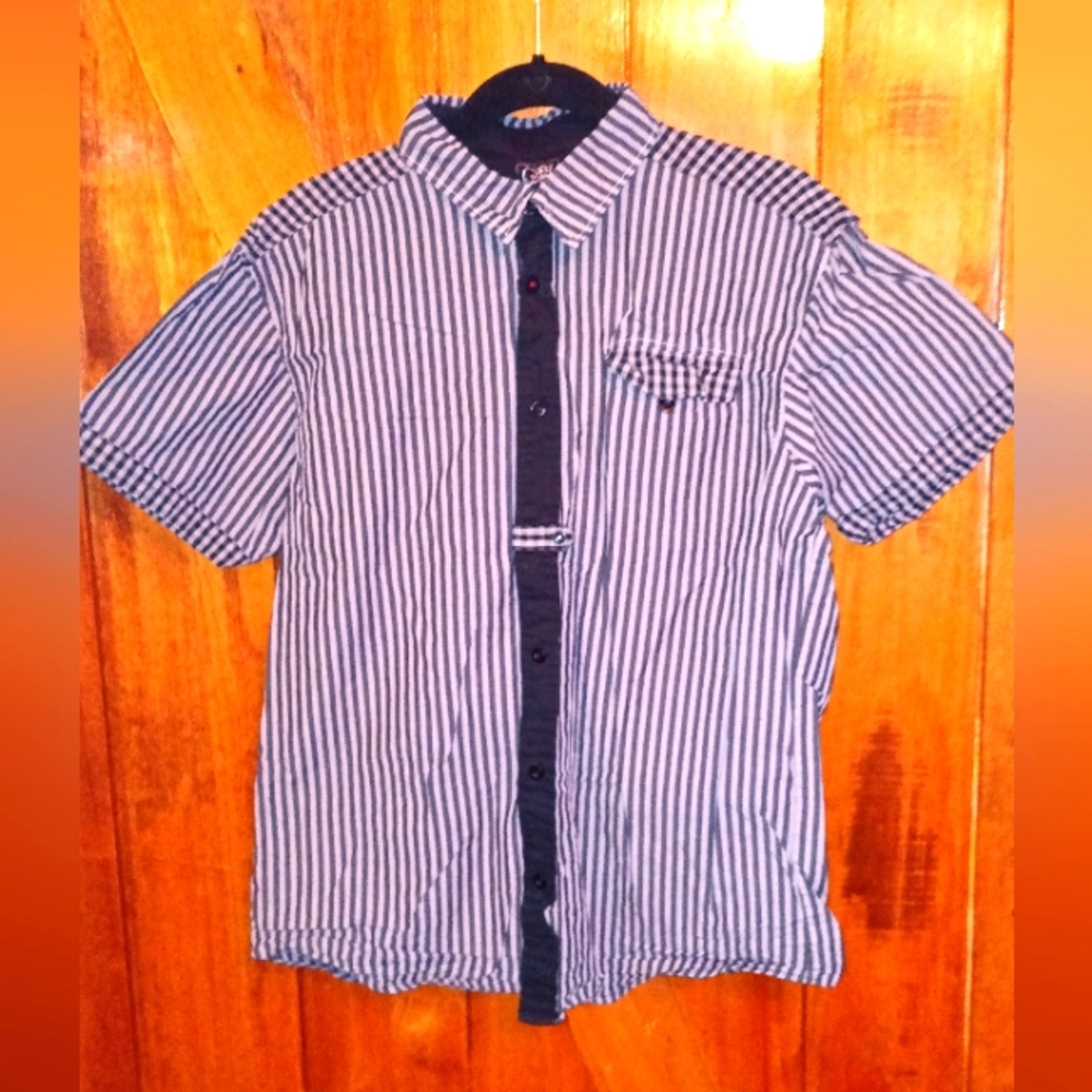 🆓 With $25 Dollar Purchase! CPPR (last gang in town) dress shirt